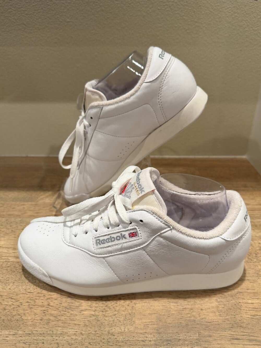 Vintage Inspo Reebok Classic White Leather Low Top Sneakers 8.5